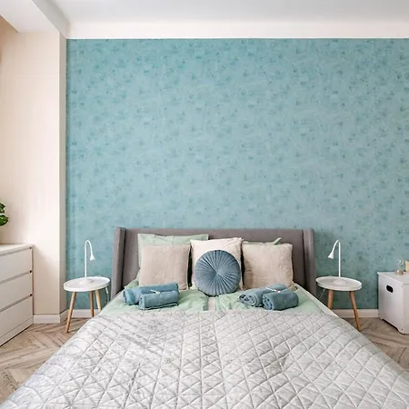 West Side * Budapest